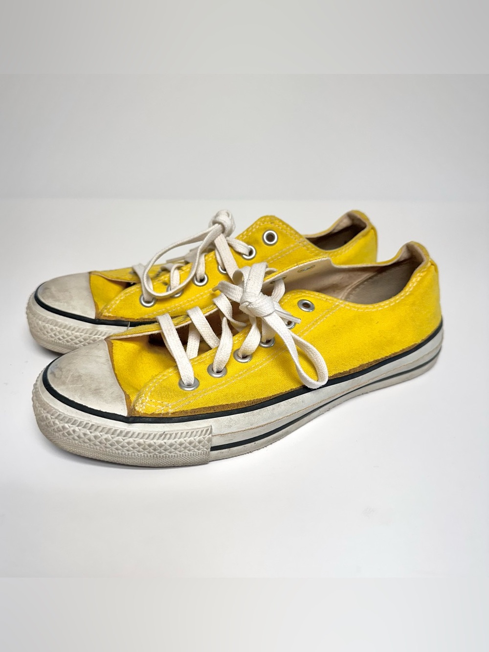 Vintage Y2k Converse Yellow Chuck Taylor Low Top Women’s 8 Men’s 6